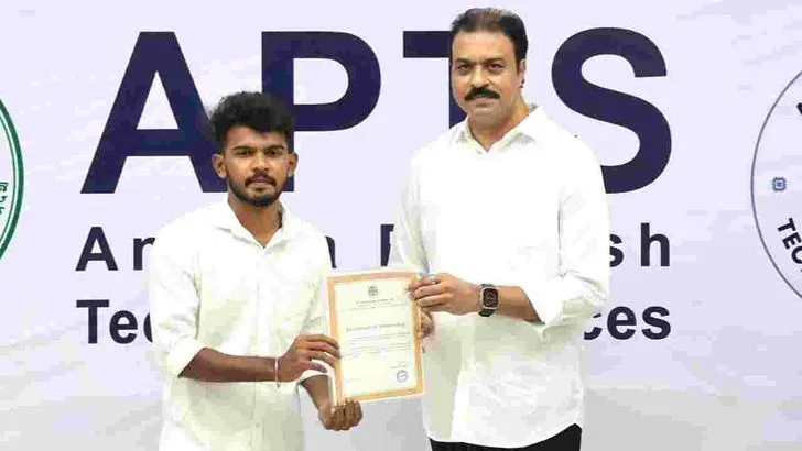 APTS రాష్ట్ర స్థాయి సైబర్ సెక్యూరిటీ హ్యాకథాన్ విజేతలకు సర్టిఫికెట్ల అందజేత