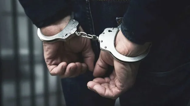 ఏఐ టెక్నాలజీతో మంత్రి సంతకం ఫోర్జరీ.. తండ్రీకొడుకుల అరెస్ట్