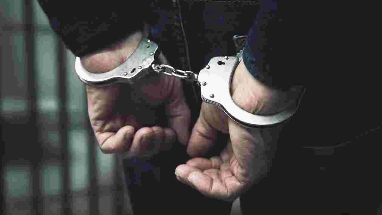 ఏఐ టెక్నాలజీతో మంత్రి సంతకం ఫోర్జరీ.. తండ్రీకొడుకుల అరెస్ట్