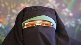 కశ్మీర్ వేర్పాటువాది అసియా అంద్రాబీకి జీవిత ఖైదు