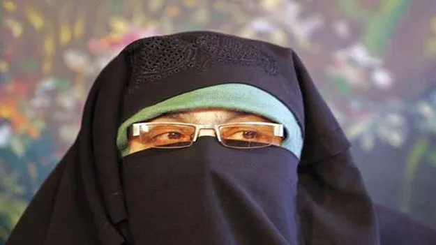 కశ్మీర్ వేర్పాటువాది అసియా అంద్రాబీకి జీవిత ఖైదు