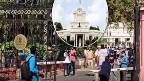 ఢిల్లీ అసెంబ్లీ కాంప్లెక్స్‌లోకి దూసుకెళ్లిన వాహనం.. డ్రైవర్ అరెస్టు