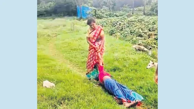 అత్తపై కోడలి దాష్టీకం