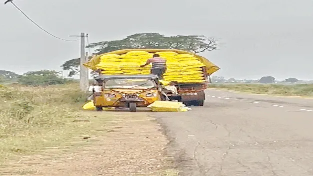   Auto? ఆటోలోకి ఎందుకు ఎక్కించారో?