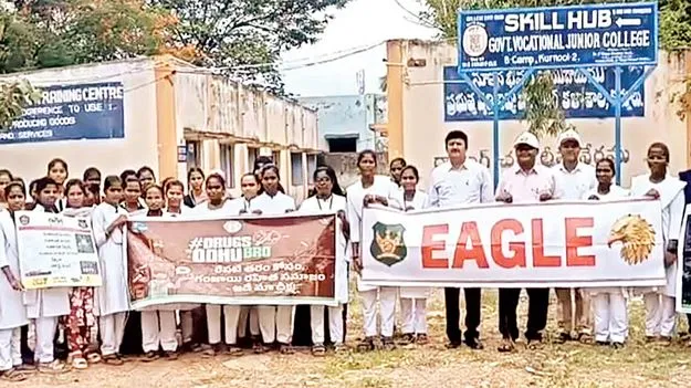  చెడు అలవాట్లకు దూరంగా ఉండాలి 