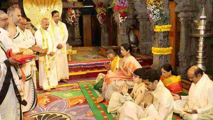 తిరుమల శ్రీవారి సేవలో ముఖ్యమంత్రి చంద్రబాబు