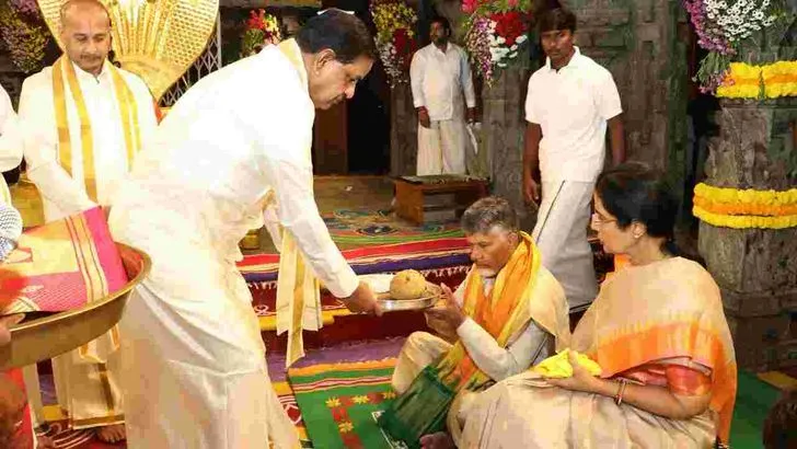తిరుమల శ్రీవారి సేవలో ముఖ్యమంత్రి చంద్రబాబు