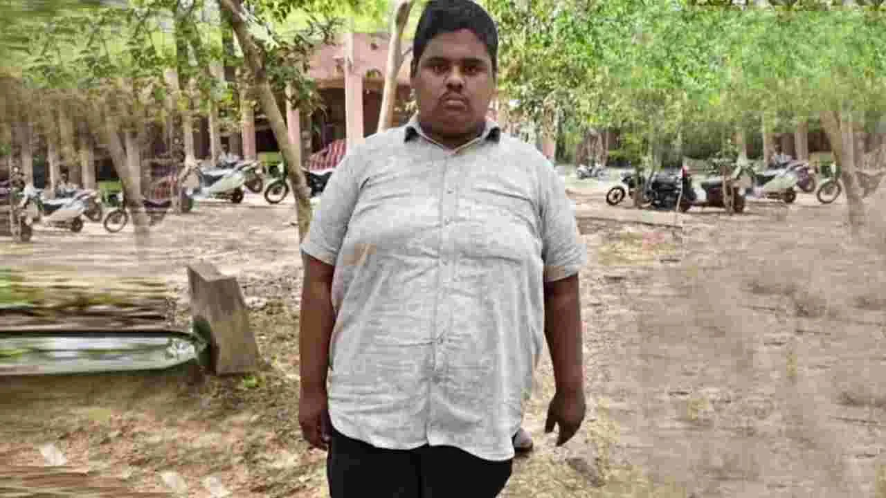 పోలీసులకు మళ్లీ మస్కా కొట్టిన భీముడు