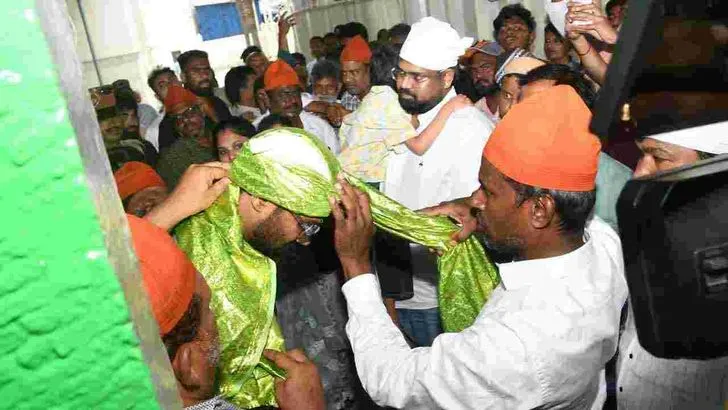 కడప అమీన్ పీర్ దర్గాను దర్శించుకున్న హీరో  ⁠బెల్లంకొండ సాయి శ్రీనివాస్