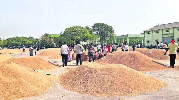 ఒక్కరోజే 21 వేల క్వింటాళ్ల ఉత్పత్తుల రాక