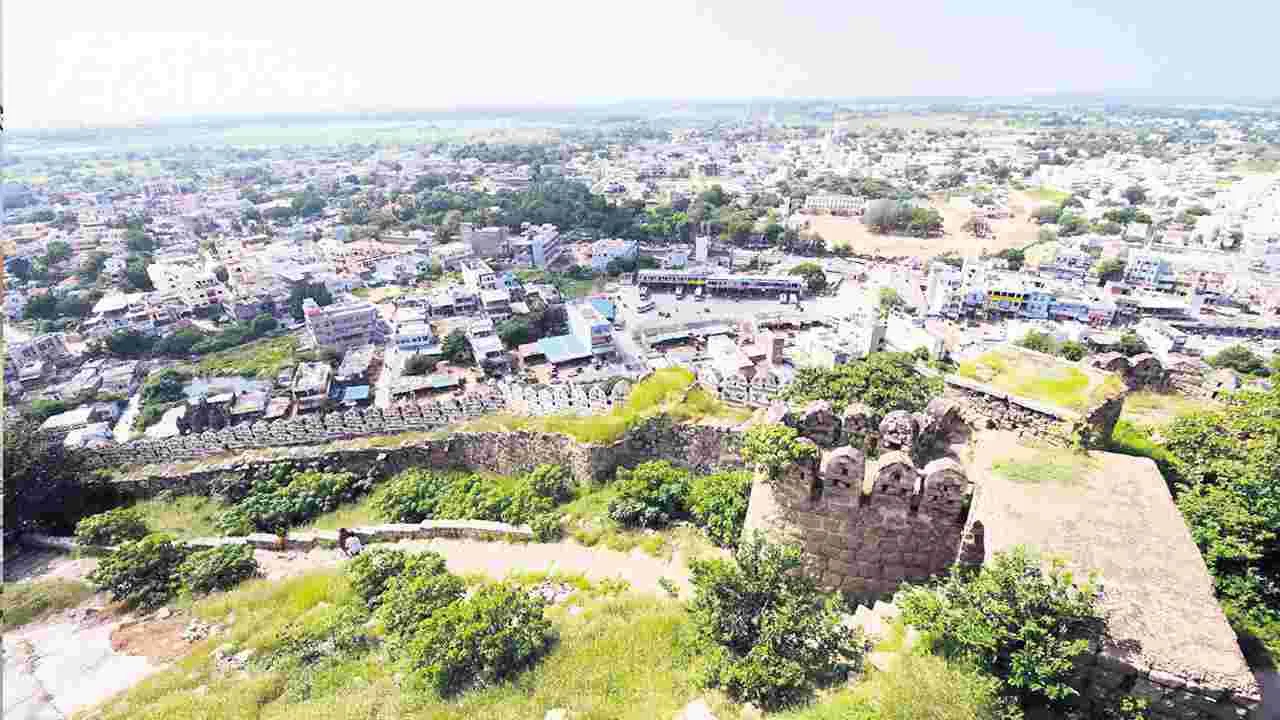 శివారులో అనుమతి లేని కట్టడాలు