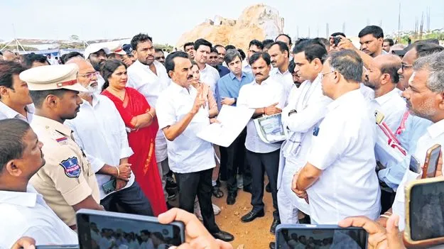 పనులు ఇలాగైతే ఎలా?