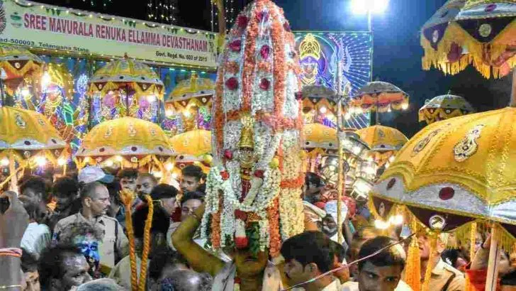  నేత్రపర్వంగా సికింద్రాబాద్ ఉజ్జయిని మహంకాళి బోనాలు