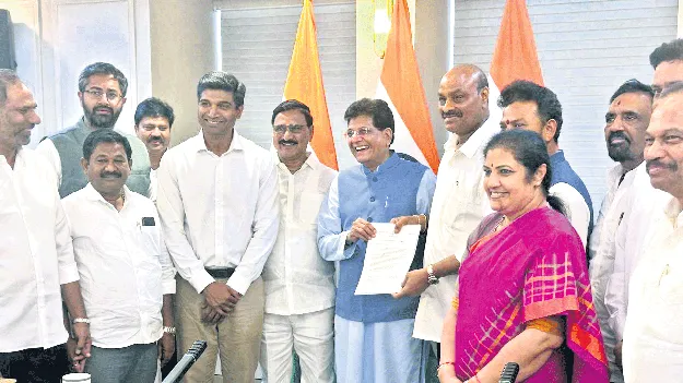 పొగాకు, ఆక్వా రైతులకు దన్నుగా..
