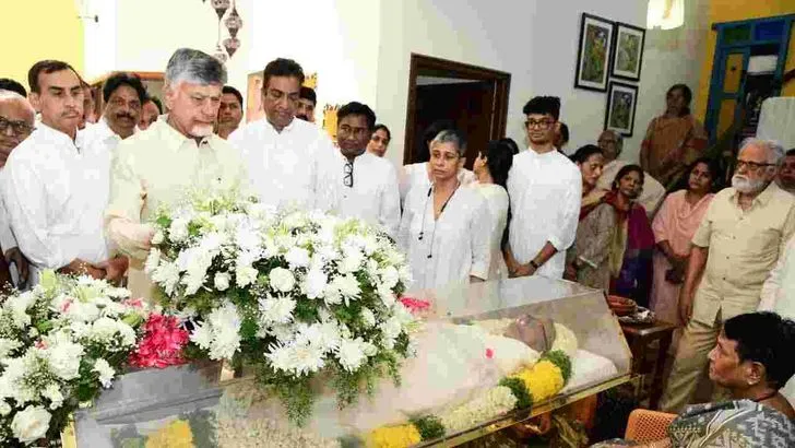 జీఎన్ నాయుడు పార్థివ దేహానికి సీఎం చంద్రబాబు, లోకేశ్ నివాళులు
