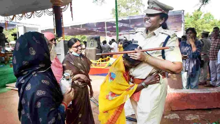చర్లపల్లి జైలు నుంచి 91 మంది ఖైదీల విడుదల