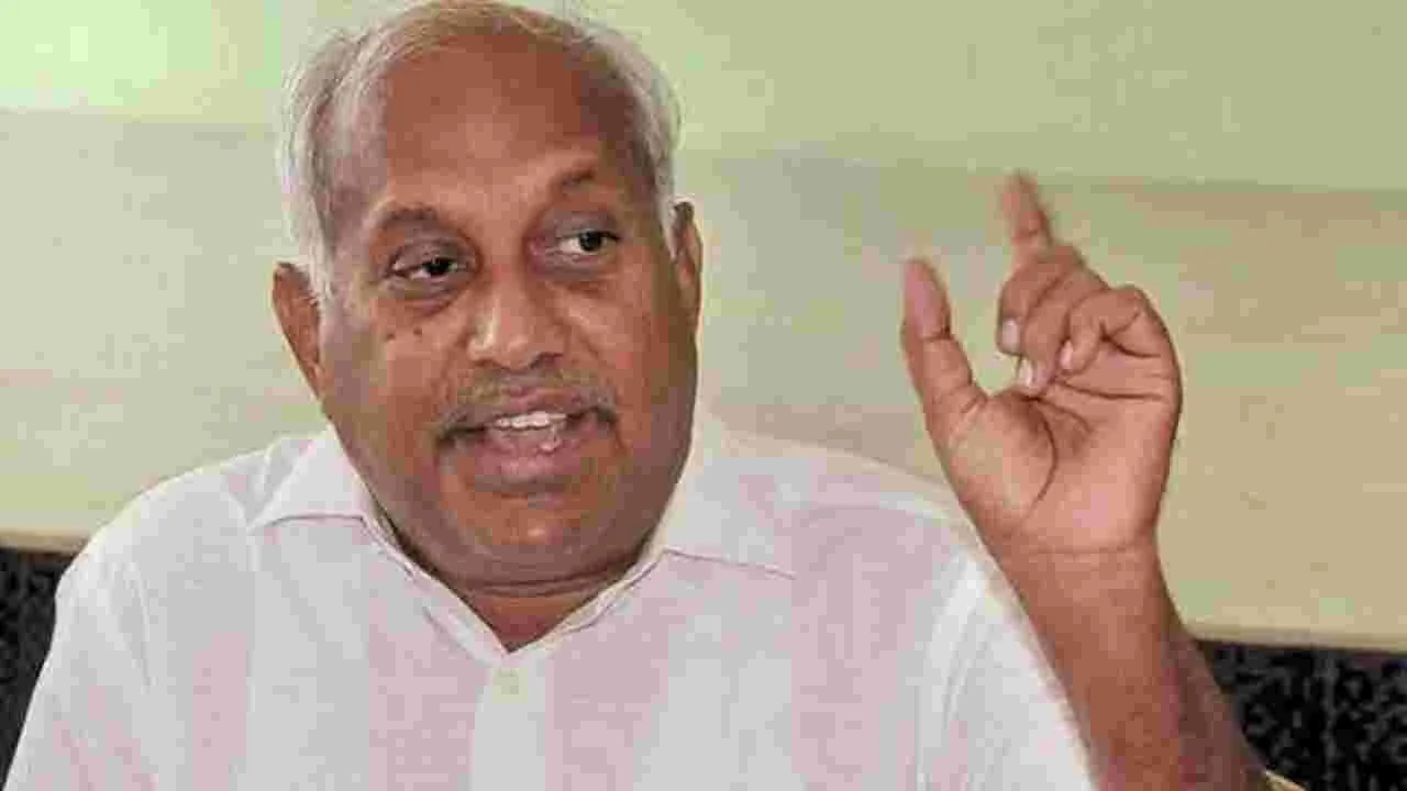 జయలలితకు ఒక న్యాయం, జగన్‌కు మరో న్యాయమా: కేంద్ర మాజీ మంత్రి చింతా మోహన్