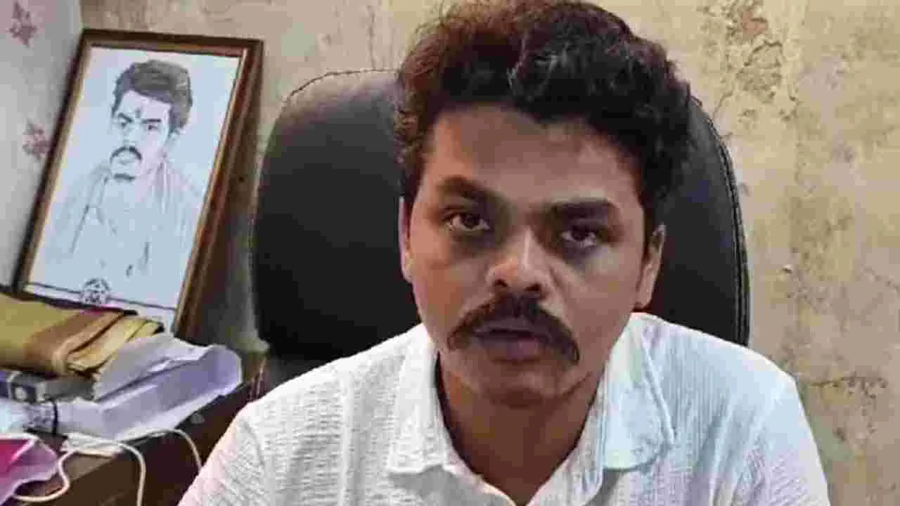 పోలవరం ఎమ్మెల్యే చిర్రి బాలరాజుపై దాడికి యత్నం.. వ్యక్తి అరెస్ట్