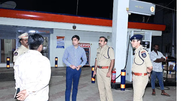  వాహనాలన్నీ బంకులవైపే..