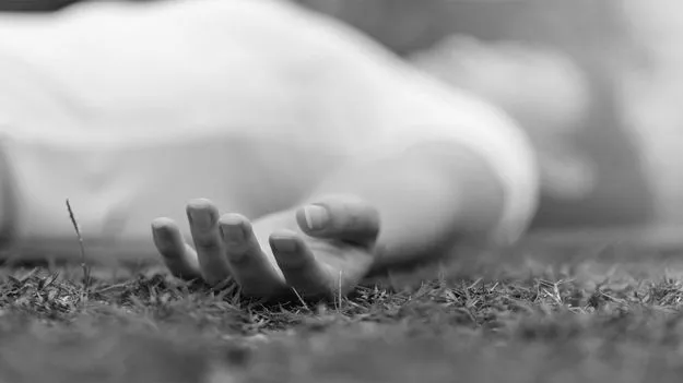 పాన్‌షాప్‌ సీజ్‌.. మనస్తాపంతో వ్యాపారి హఠాన్మరణం