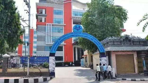 హైదరాబాద్‌లో తప్పని నీళ్ల సర్దుబాటు