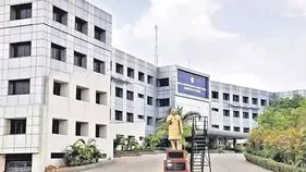 జేఎన్‌టీయూలో స్పాట్‌ అడ్మిషన్ల సందడి