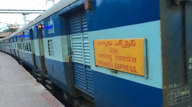 ‘సూపర్‌ ఫాస్ట్‌’ రైళ్లు.. ప్యాసింజర్‌ ప్రయాణం