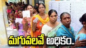 జూబ్లీహిల్స్‌లో.. మగువలవే అధికం..