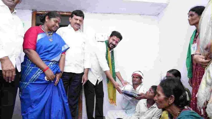 కుమురం భీం జిల్లాలో రెండోవిడత ఇందిరమ్మ ఇళ్లను ప్రారంభించిన సీఎం రేవంత్‌రెడ్డి
