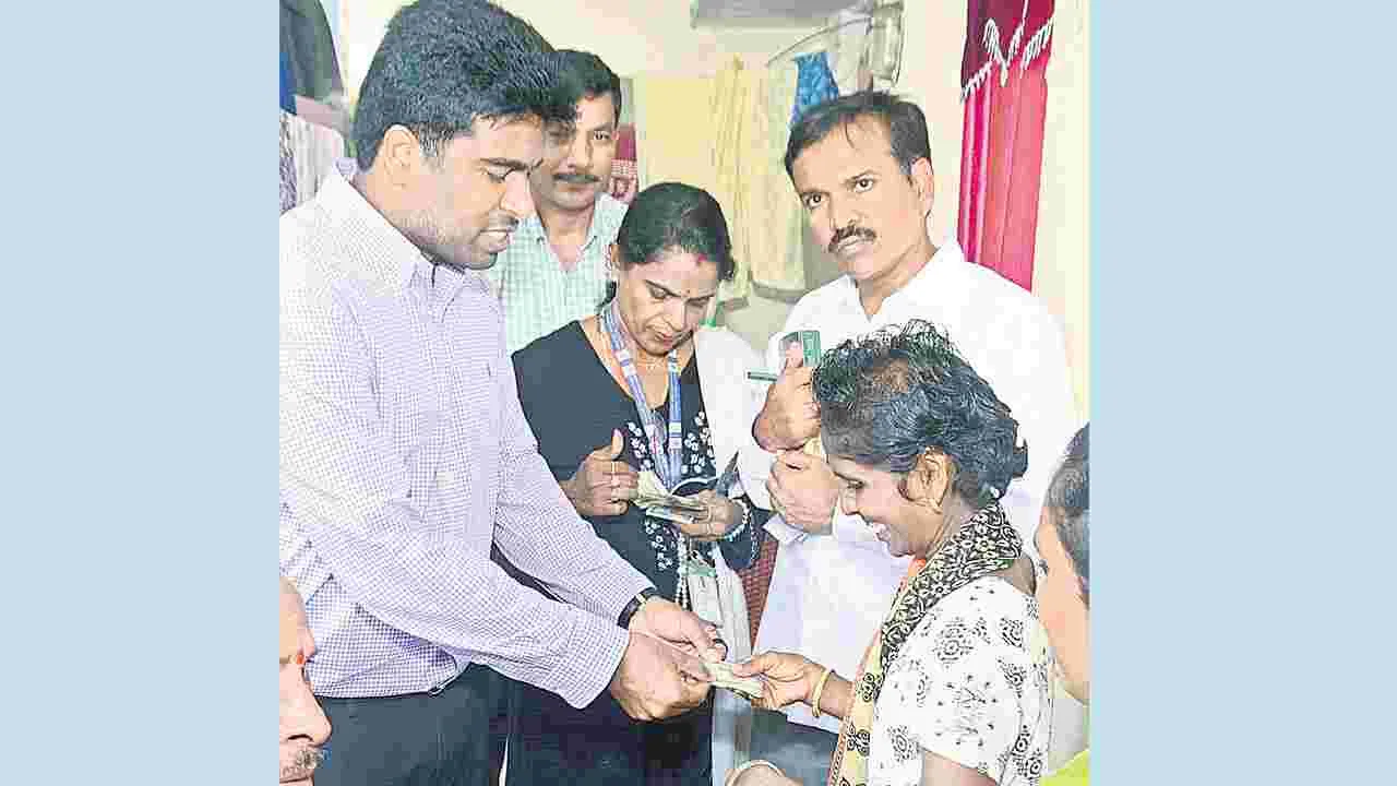 సామాజిక పింఛన్లు 91.39 శాతం పంపిణీ
