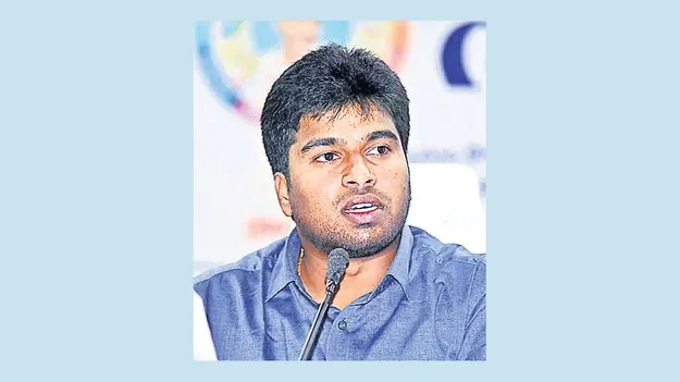 విశాఖ కలెక్టర్‌గా  అభిషిక్త్‌ కిశోర్‌