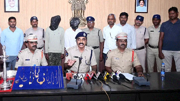 తండ్రీ కొడుకులు అంతర్రాష్ట్ర దొంగలు