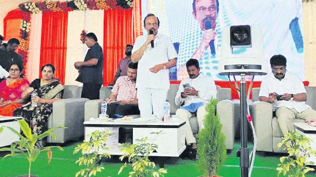 రైల్వే స్టేషన్‌లలో సకల సౌకర్యాలు