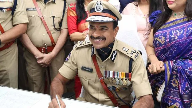 తెలంగాణ పోలీస్ శాఖలో ఖాళీలపై డీజీపీ సీవీ ఆనంద్ క్లారిటీ