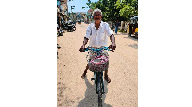 89 ఏళ్లలో కూడా సైకిలే వాహనం