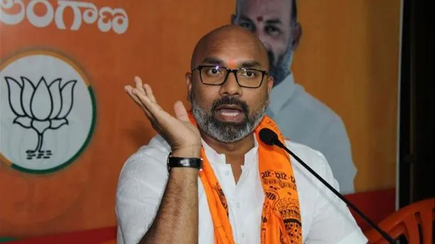 కేసీఆర్‌ కుటుంబాన్ని కాపాడుతోంది ఆ ఇద్దరే: ఎంపీ అర్వింద్