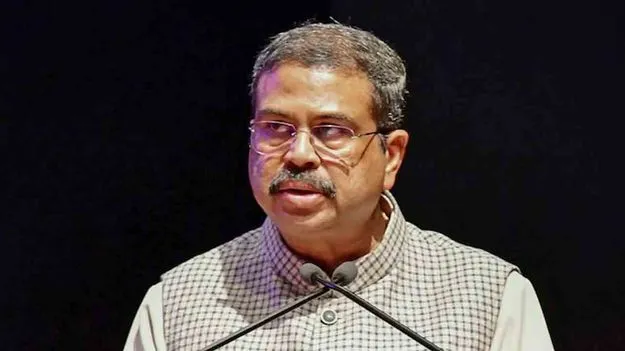 సీబీఎస్‌ఈ మూల్యాంకనంలో తప్పులు దొర్లాయి: విద్యాశాఖ మంత్రి ధర్మేంద్ర ప్రధాన్