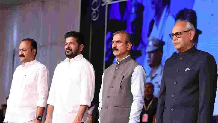 కర్ణాటక సీఎంగా ప్రమాణ స్వీకారం చేసిన డీకే శివకుమార్‌.. హాజరైన ప్రముఖులు