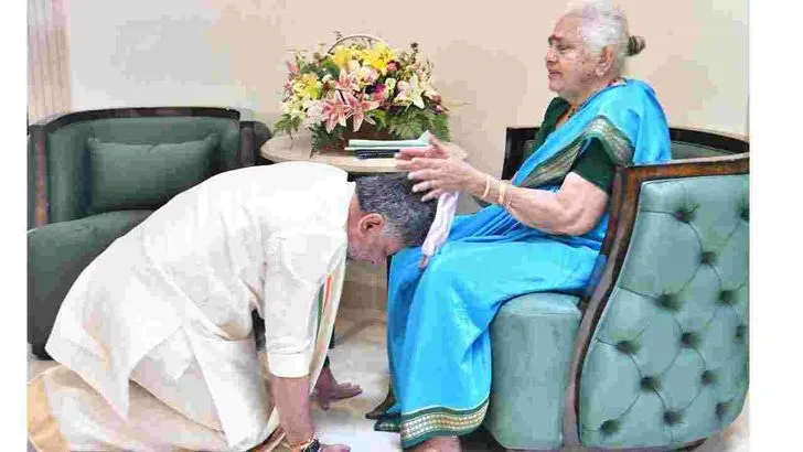 కర్ణాటక సీఎంగా ప్రమాణ స్వీకారం చేసిన డీకే శివకుమార్‌.. హాజరైన ప్రముఖులు