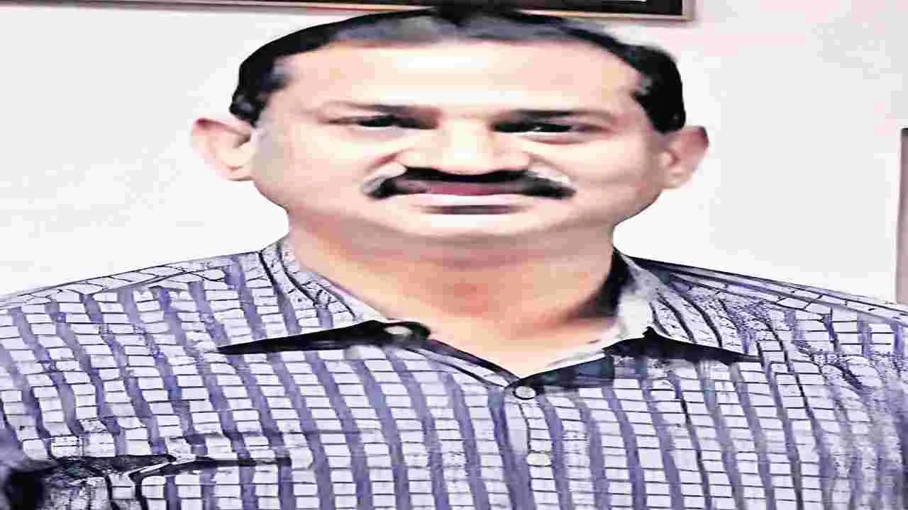 కేజీహెచ్‌ డాక్టర్‌ జనార్దనరావు సస్పెన్షన్‌