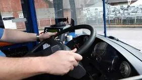 ఆర్టీసీ బస్సు డ్రైవర్‌తో మందుబాబుల ఘర్షణ.. బస్సు అద్దాలు ధ్వంసం చేయడంతో.. 