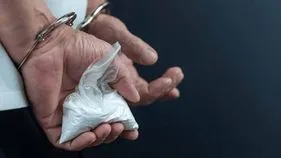 మోకిలలో డ్రగ్స్ కలకలం.. 40 గ్రాముల కొకైన్ సీజ్