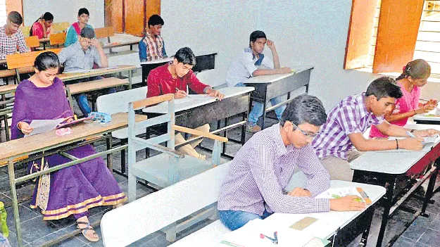 పదో తరగతి ఇన్విజిలేటర్ల మార్పు