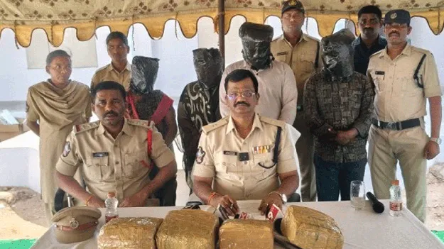 నాలుగు కిలోల గంజాయి స్వాధీనం