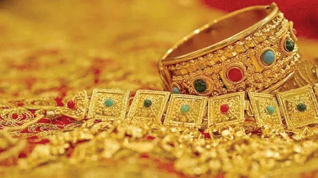 తగ్గిన బంగారం 
