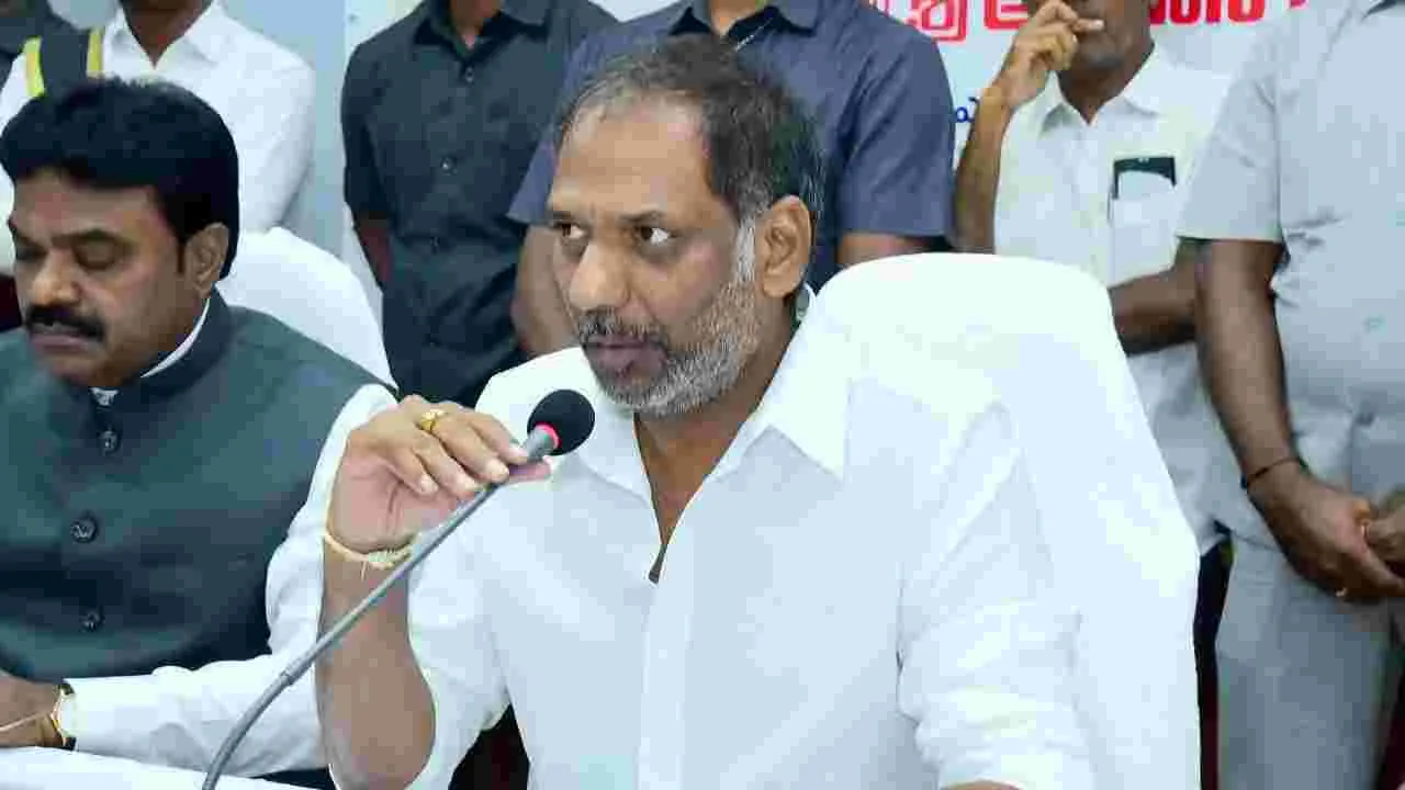 పల్నాడులో వరుస రోడ్డు ప్రమాదాలపై మంత్రి గొట్టిపాటి రవికుమార్ సమీక్ష
