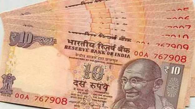 రూ.10 పరేషాన్‌..  మార్కెట్‌లో తగ్గిన చలామణి 