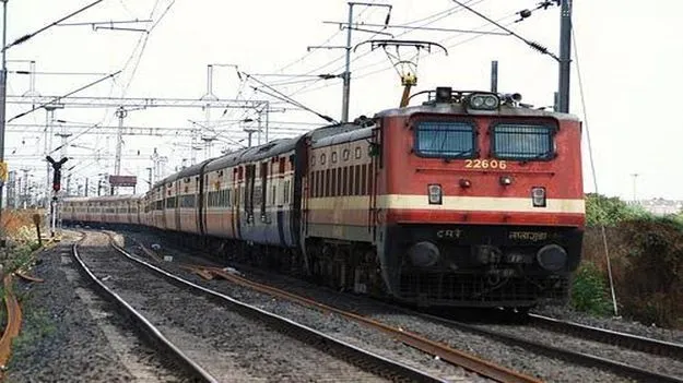 ఆగస్టులో వరంగల్‌ మీదుగా ప్రత్యేక రైళ్లు