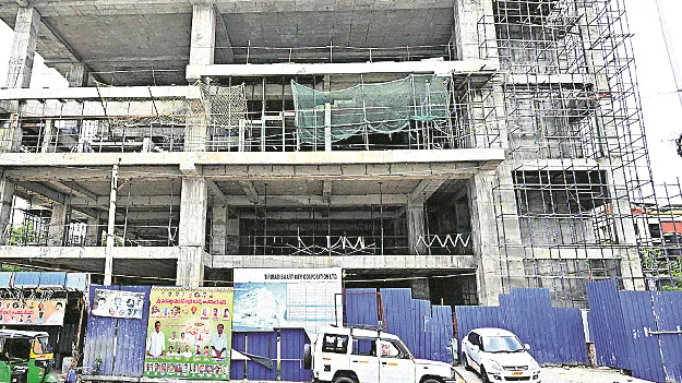 ఎమ్మెల్సీపీ స్థానంలో మల్లీఫ్లెక్స్‌ విత్‌ స్టార్‌ హోటల్‌ 