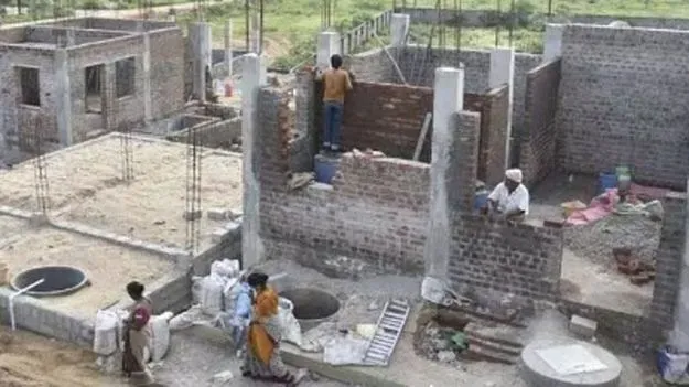 ఇల్లు ఇవ్వండి..